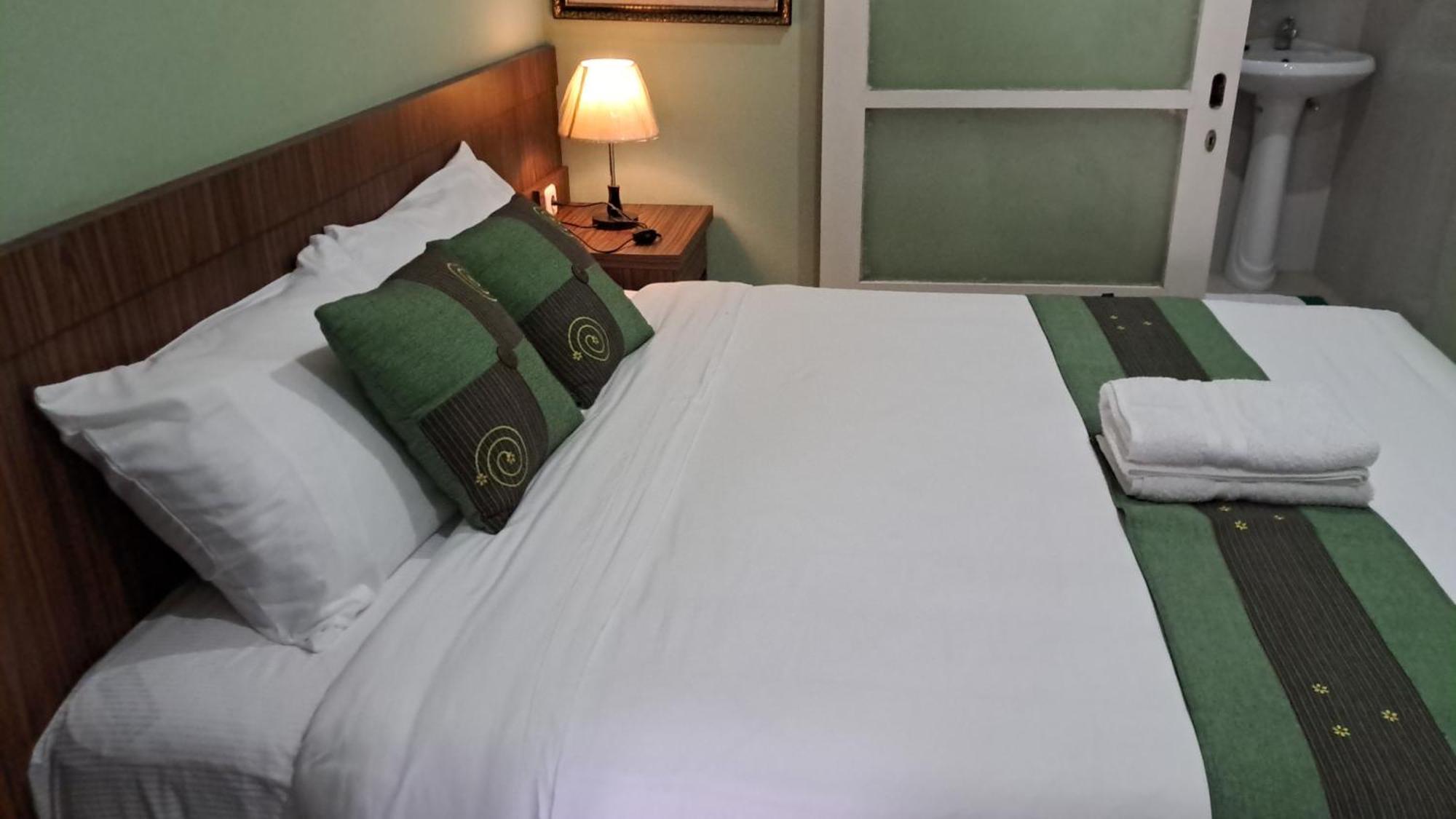 Griya Jene Homestay Syariah Ngabean Номер фото